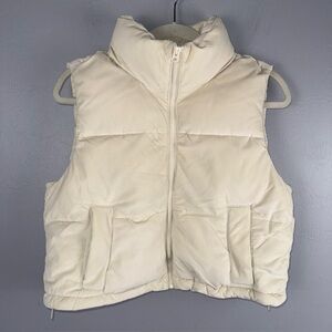 Hollister Women's Off-White Puffer Vest